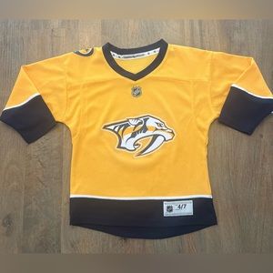 NHL Nashville Predators Hockey Jersey Youth Small Yellow Preds